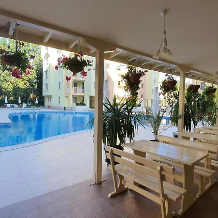 Sea Dreams Complex Lägenhetshotell Slăntjev Brjag